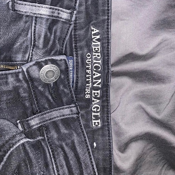 American Eagle Jeans - Picture 2 of 3